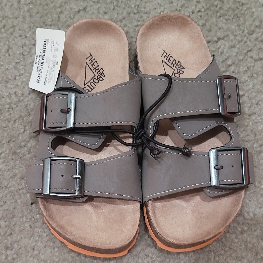 NWT Kids Gray Sandals